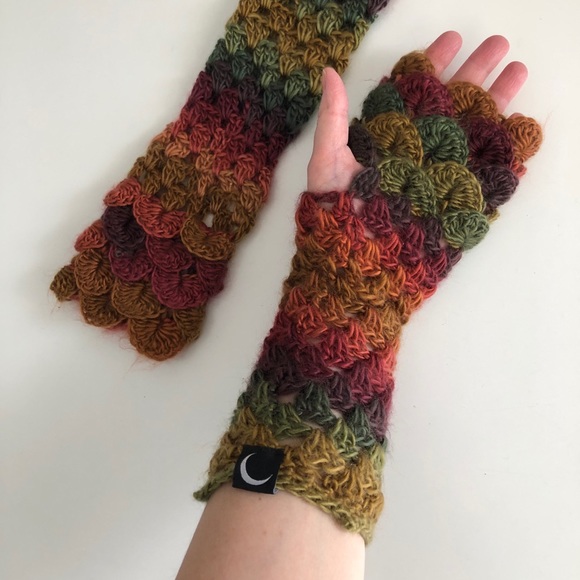Accessories - Funky Crocheted Arm Warmers